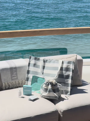 SummerEssentialPouch2
